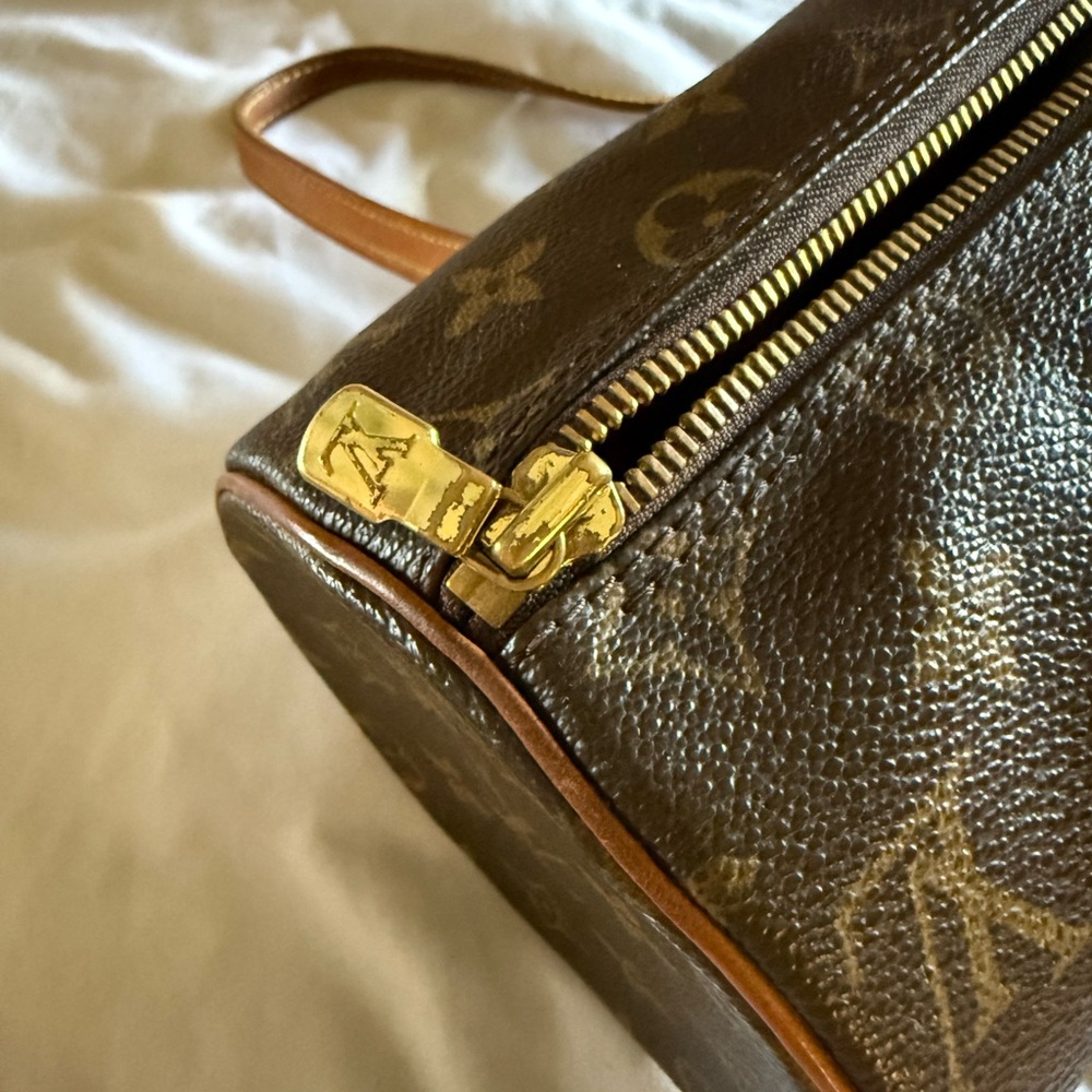 Authentic Louis Vuitton Monogram Canvas Papillion 26 - Picture 5 of 7